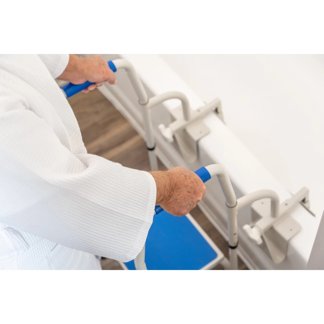 Flash Sale ✔️ Step2Health Step 2 Health Step 2 Tub Bathroom Safety Fall Prevention Aid ???? - Image 9